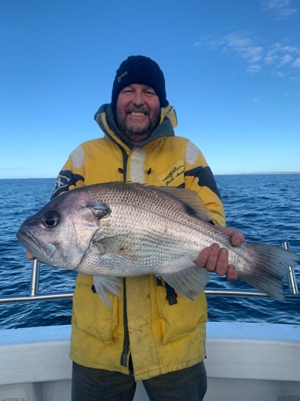 Man caught a Big Reef Fish in Autumn-Winter 2020